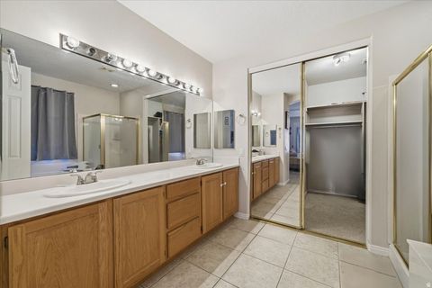 Tiny photo for 3309 E WILLOW SPRINGS DR, Washington, UT 84780 (MLS # 2126336)