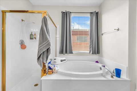 Tiny photo for 3309 E WILLOW SPRINGS DR, Washington, UT 84780 (MLS # 2126336)