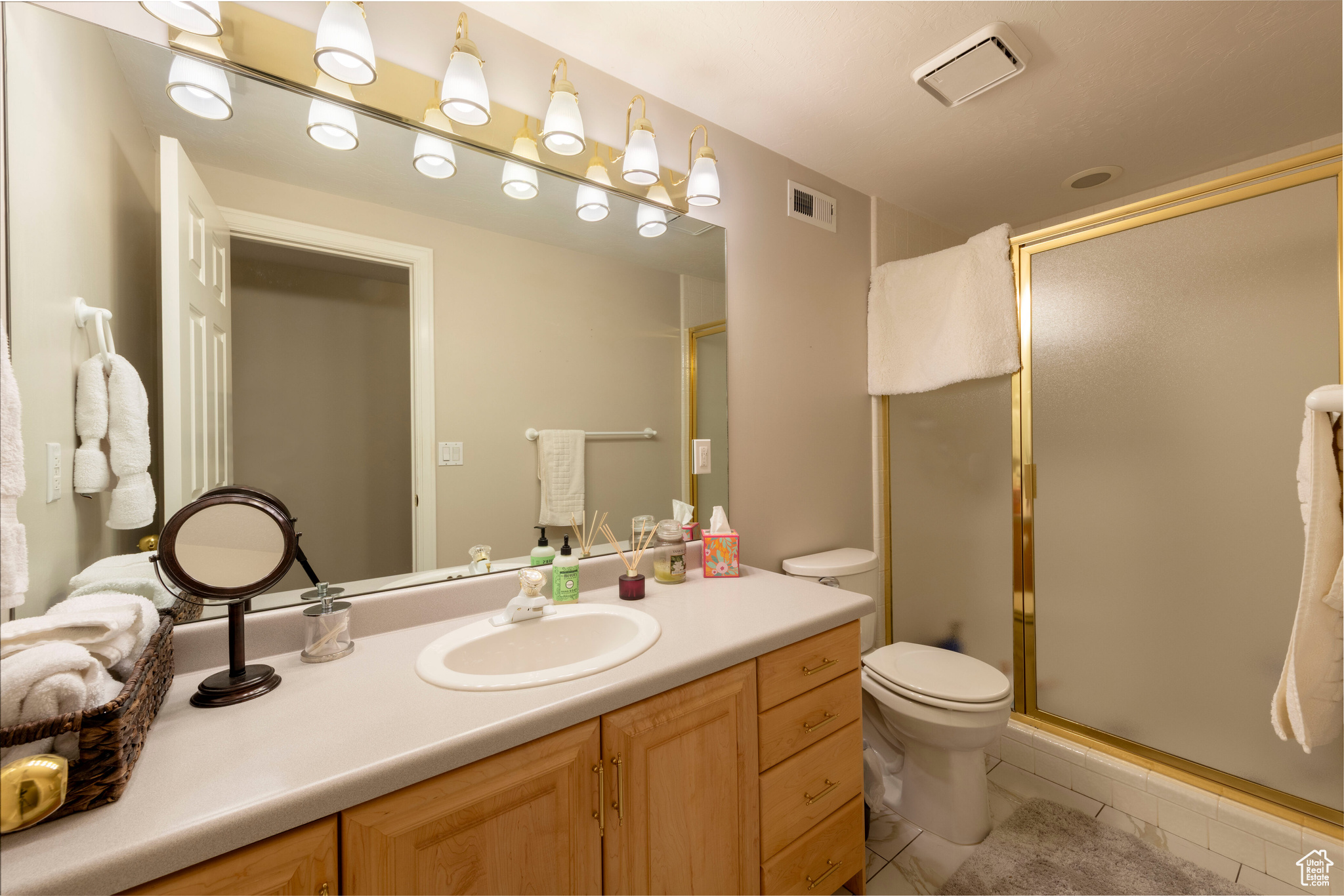COUNTRY GARDEN ESTATES - Residential