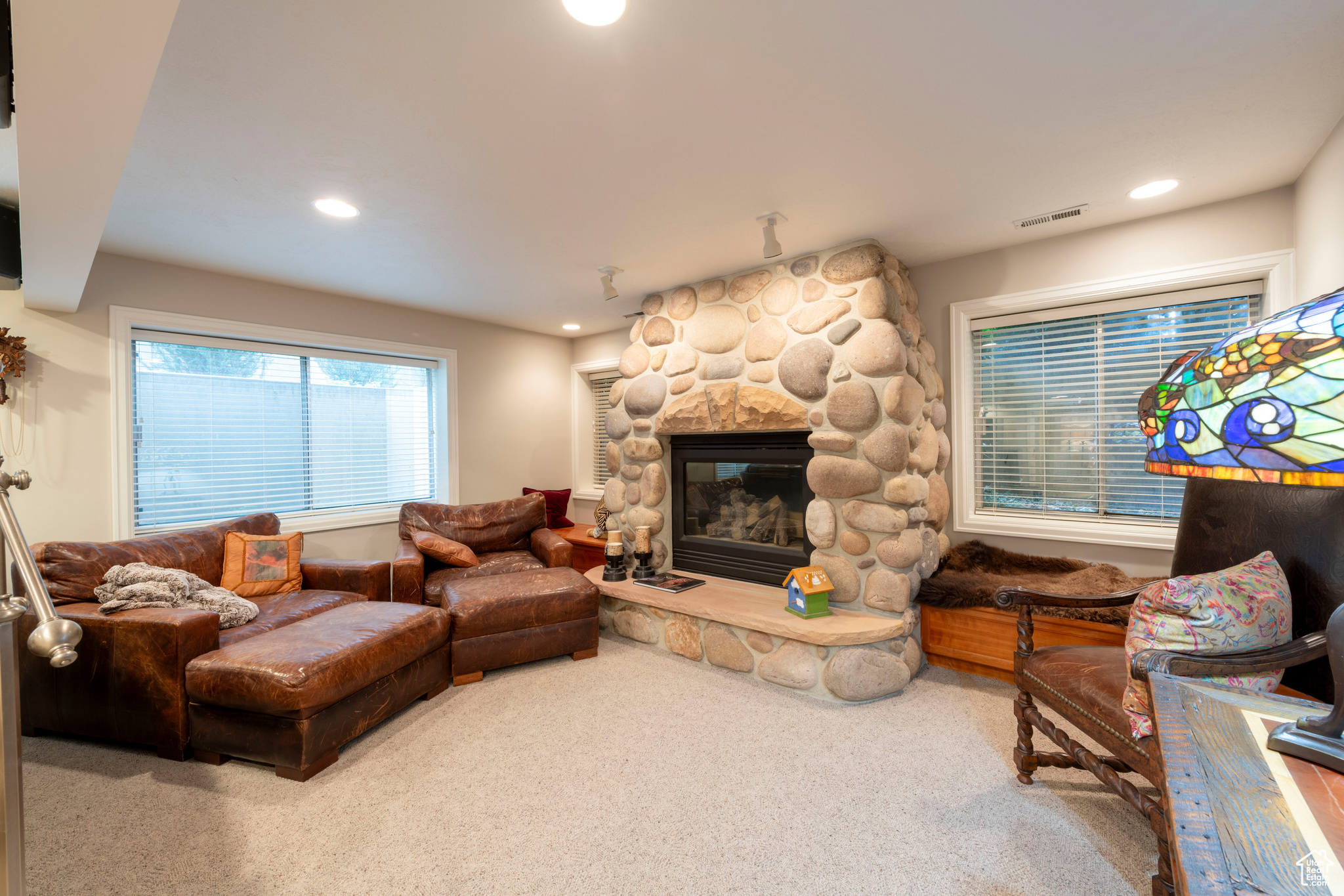 COUNTRY GARDEN ESTATES - Residential