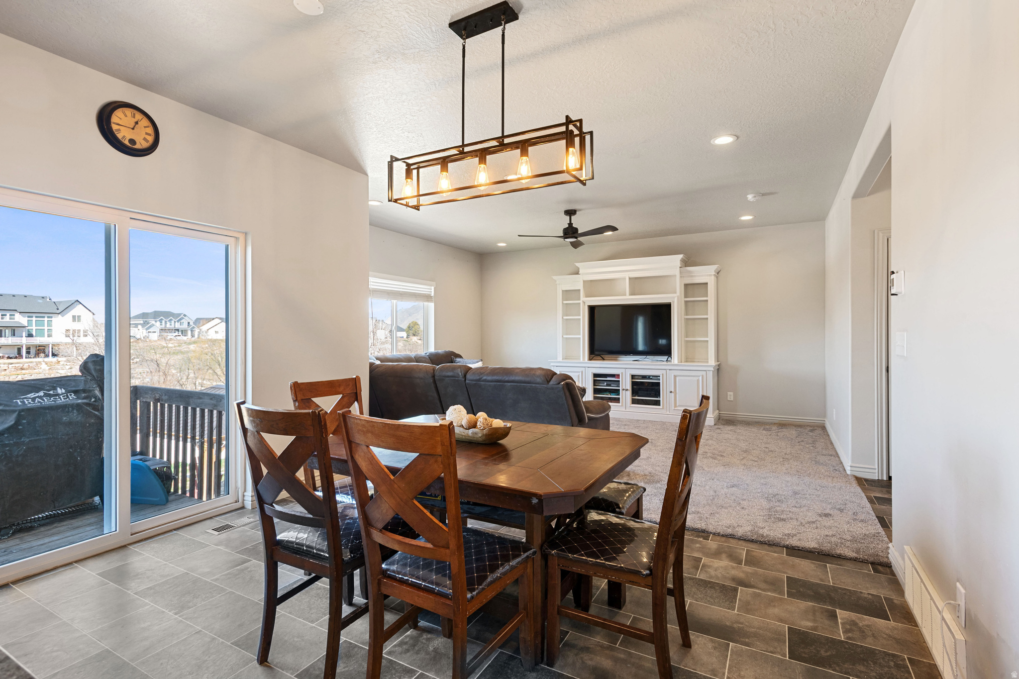 HOLLOW ESTATES - Residential