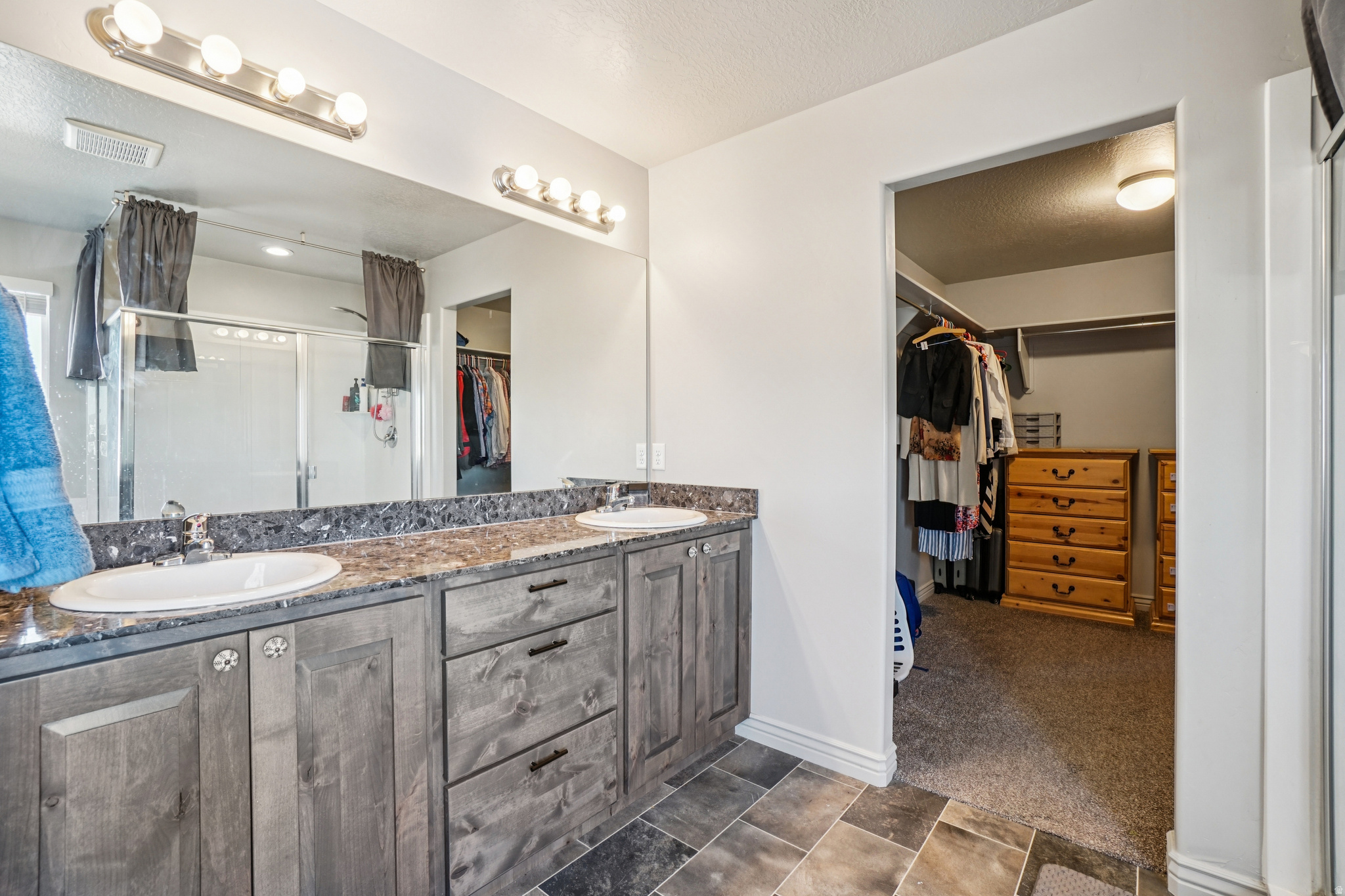 HOLLOW ESTATES - Residential