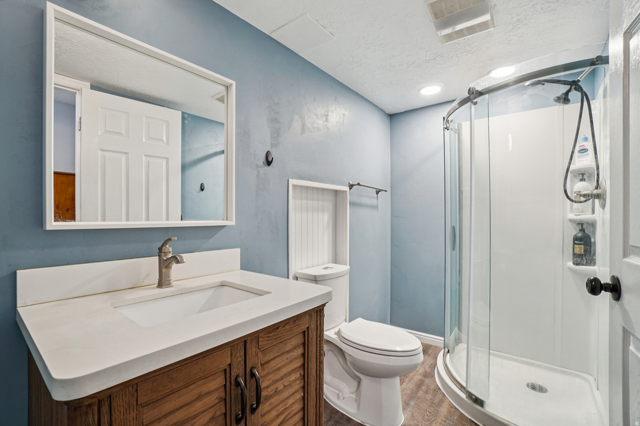 HOLLOW ESTATES - Residential