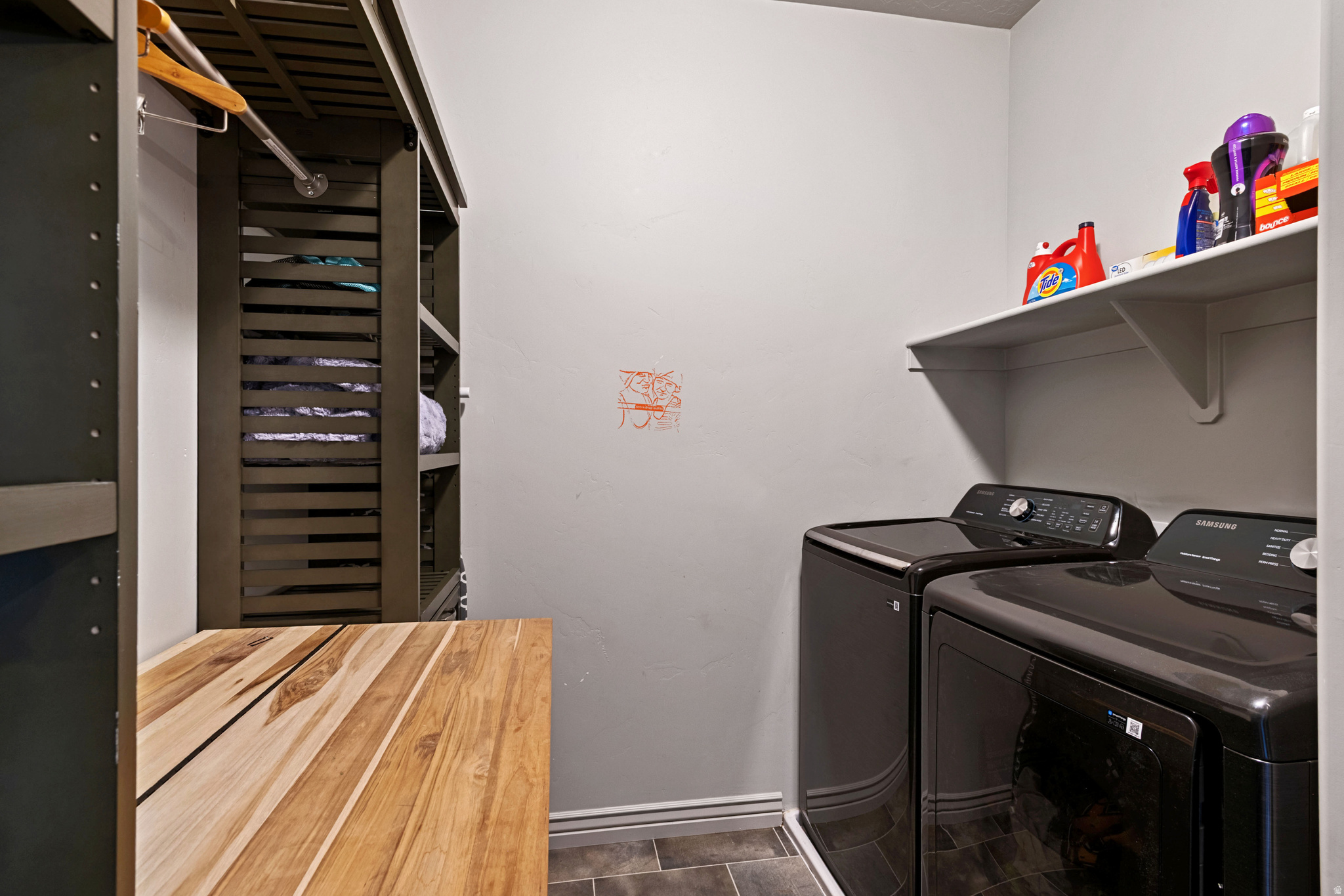 HOLLOW ESTATES - Residential