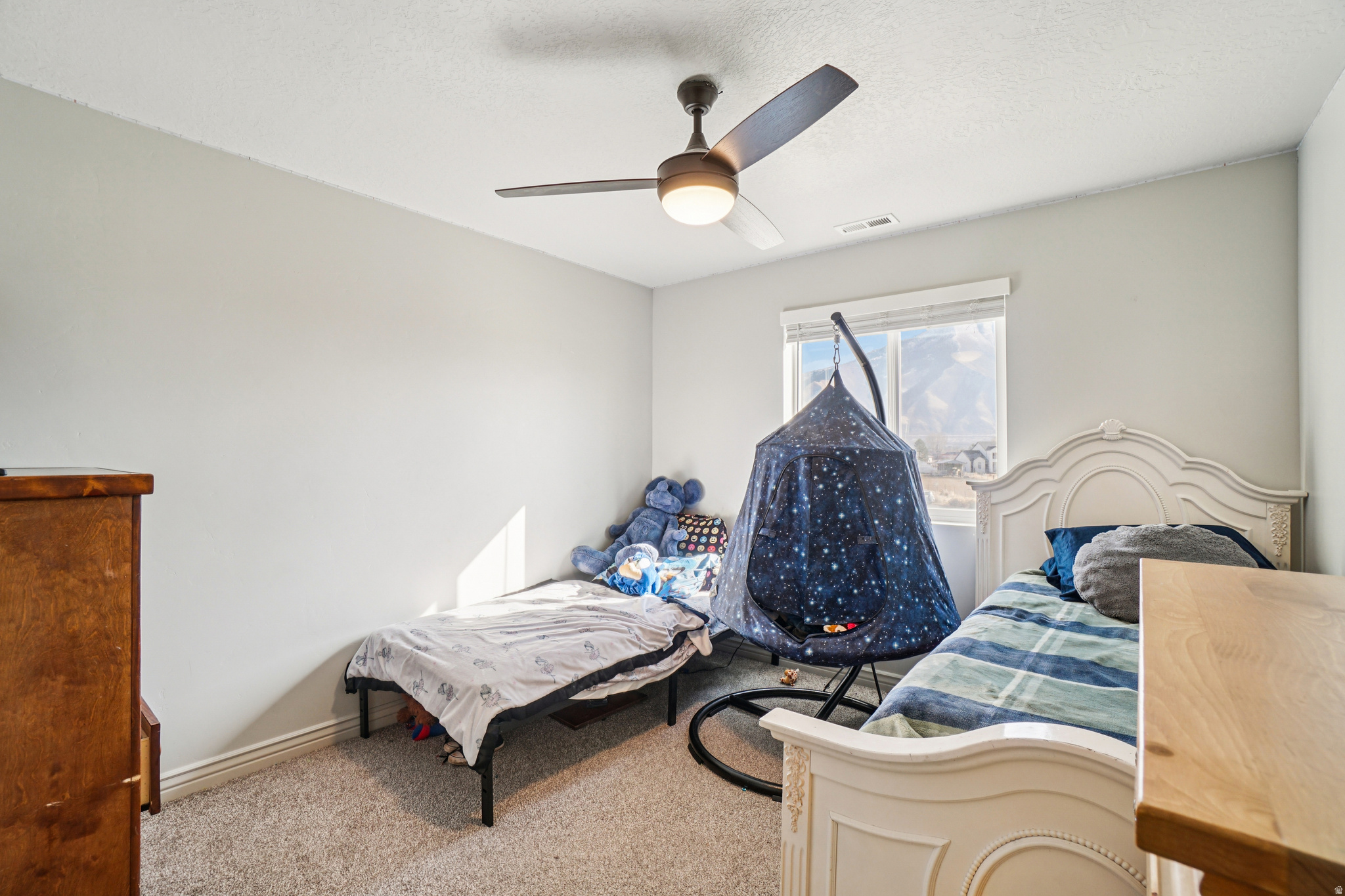 HOLLOW ESTATES - Residential