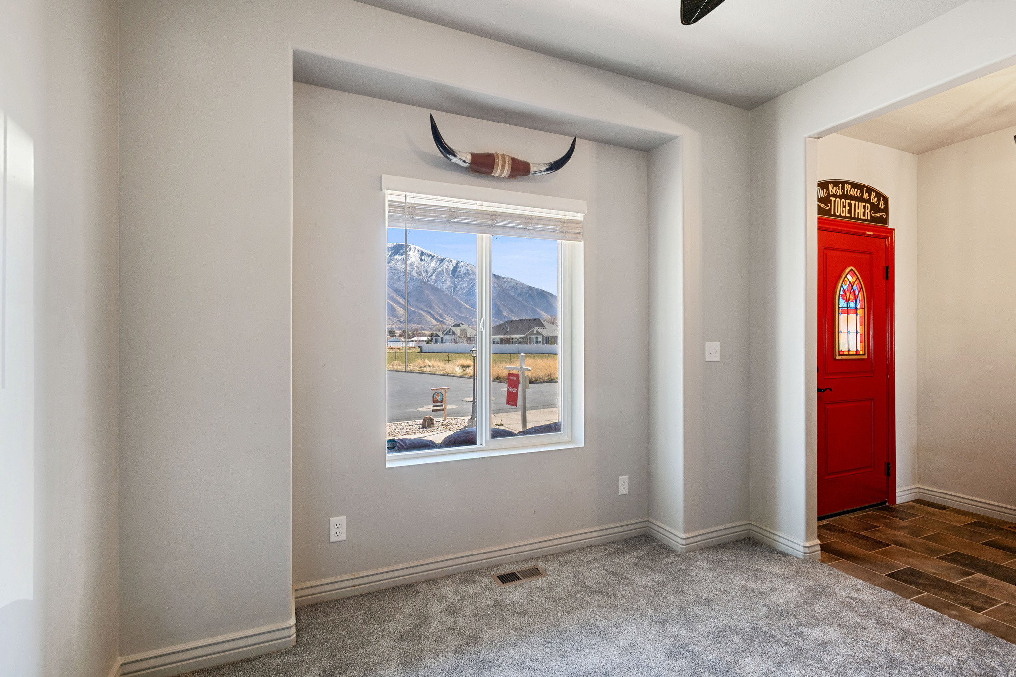 HOLLOW ESTATES - Residential