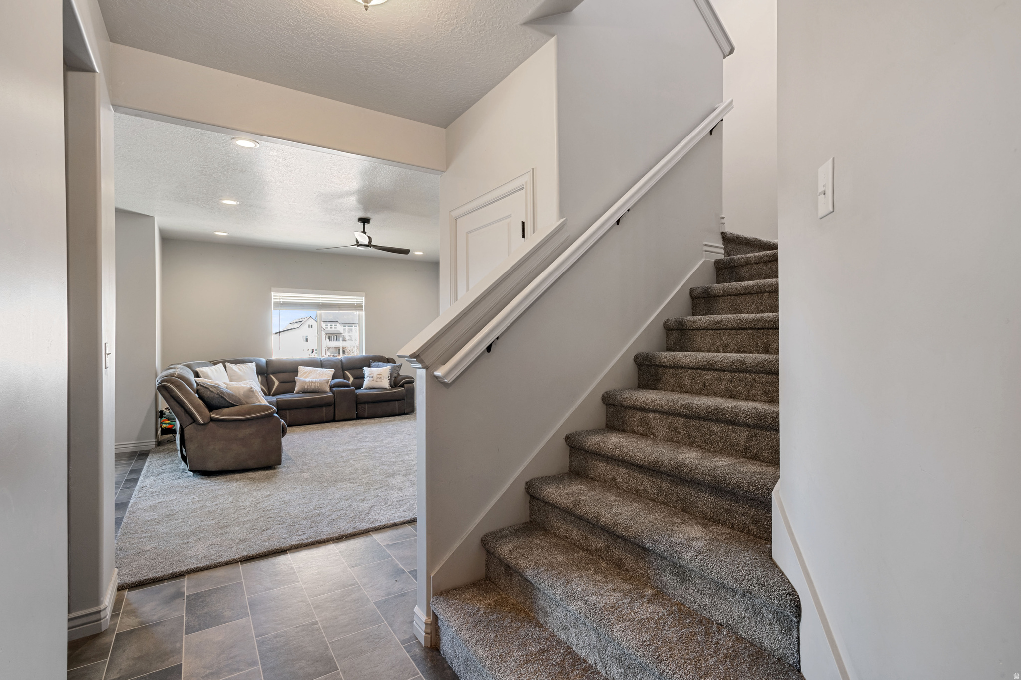 HOLLOW ESTATES - Residential