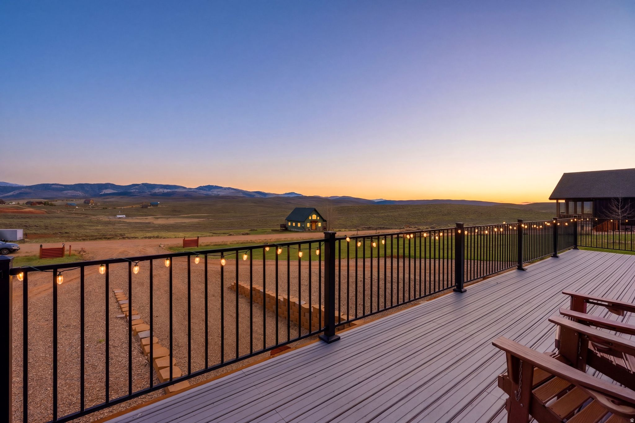 STRAWBERRY LAKEVIEW - Residential