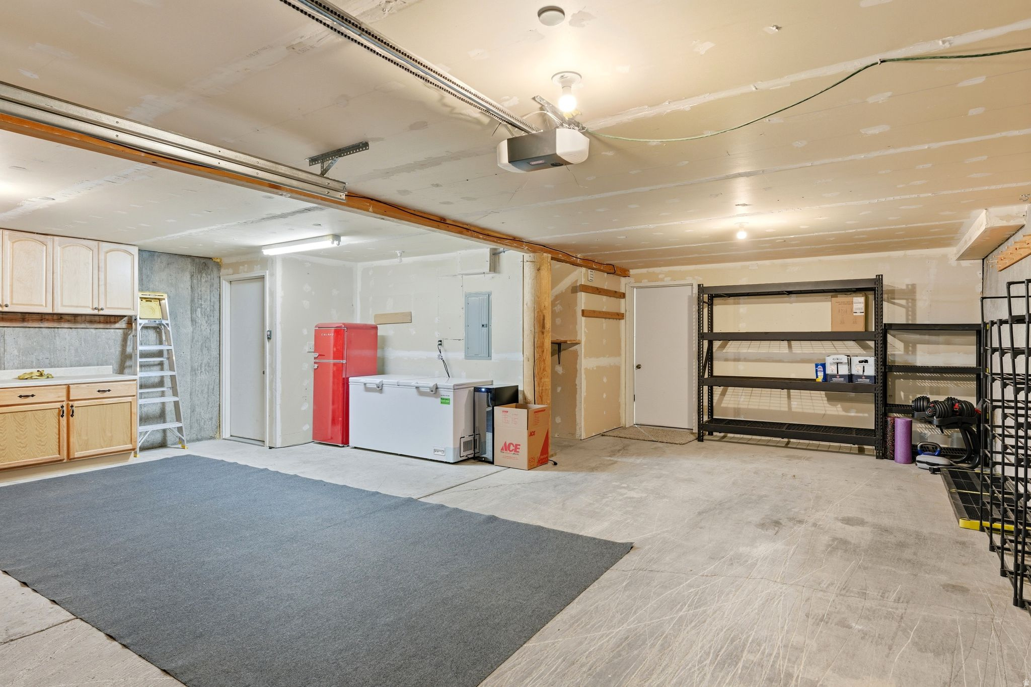 STRAWBERRY LAKEVIEW - Residential