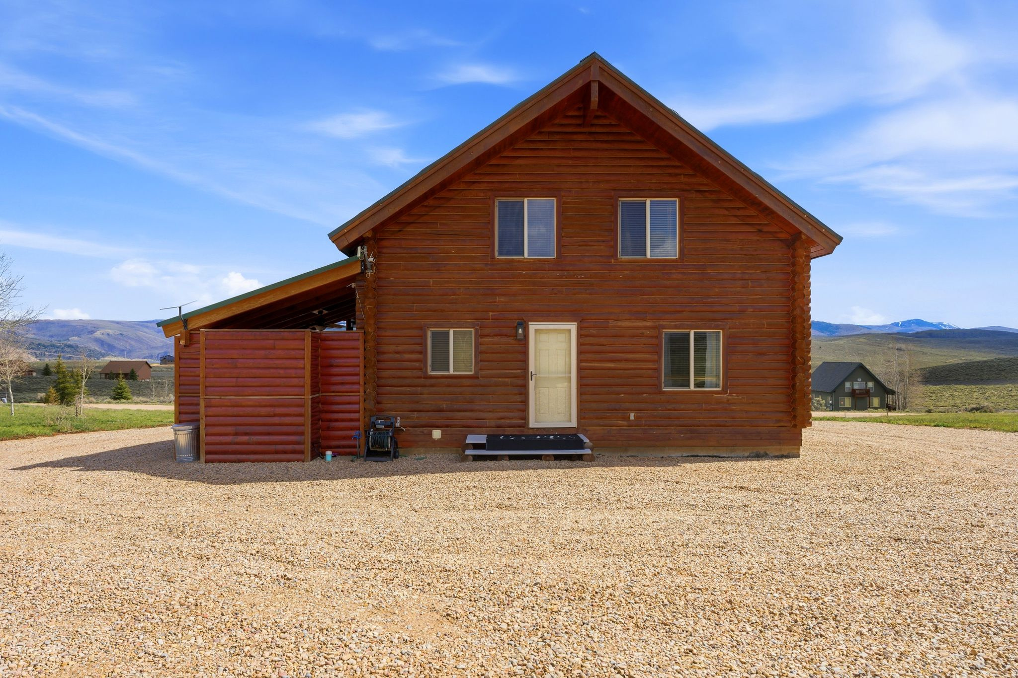 STRAWBERRY LAKEVIEW - Residential
