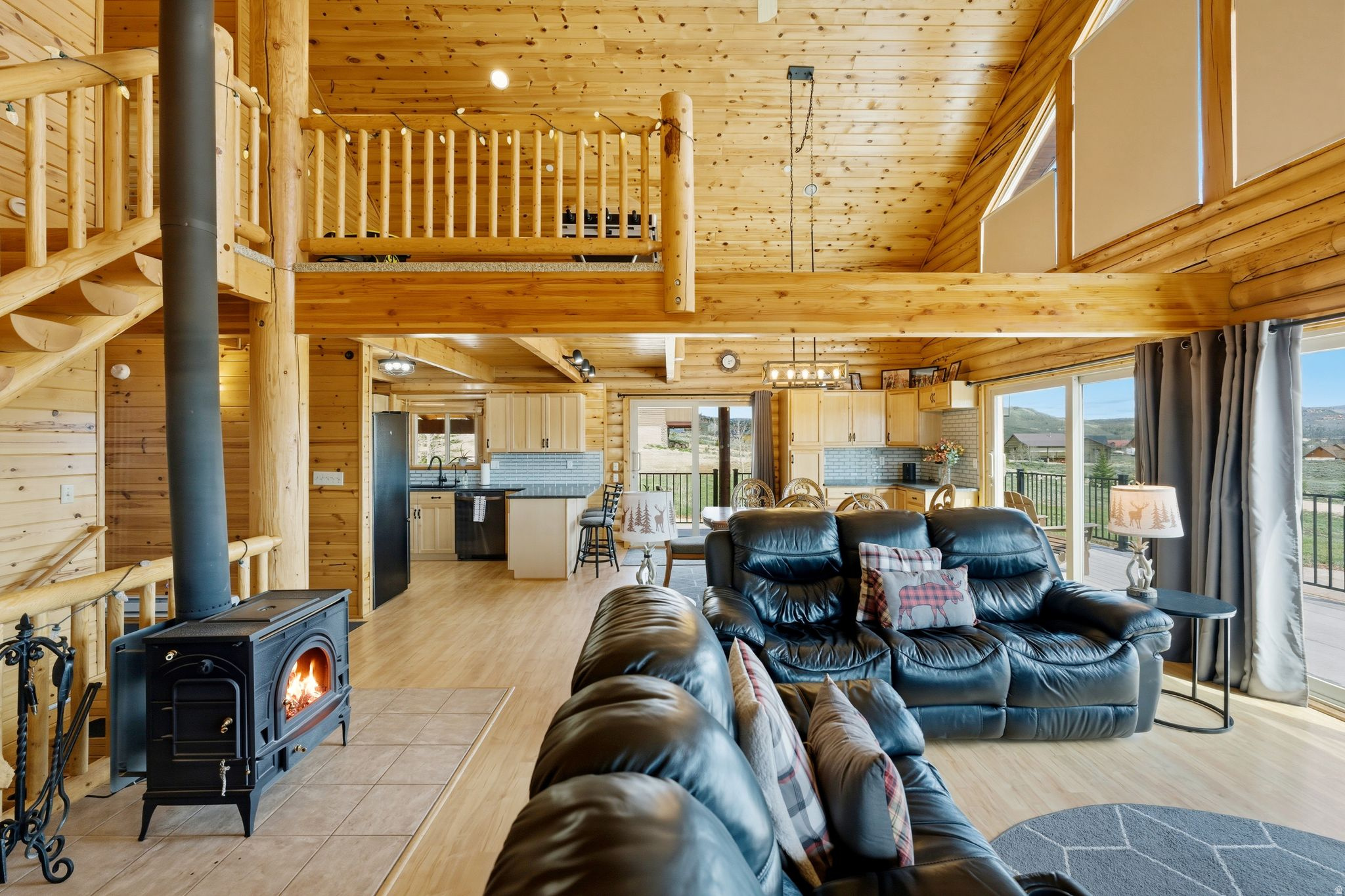 STRAWBERRY LAKEVIEW - Residential