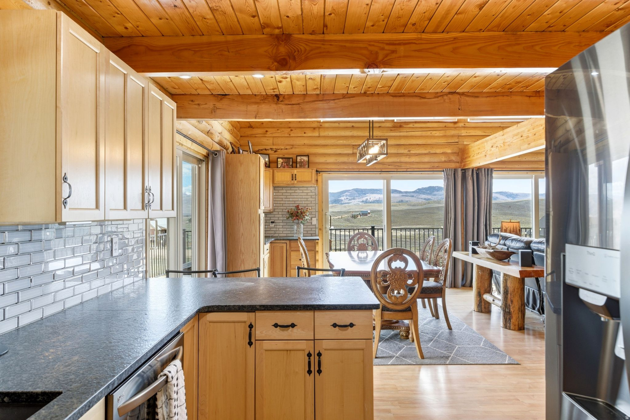 STRAWBERRY LAKEVIEW - Residential