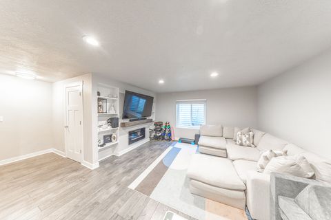 Tiny photo for 2176 W 1735 S, West Haven, UT 84401 (MLS # 2125998)