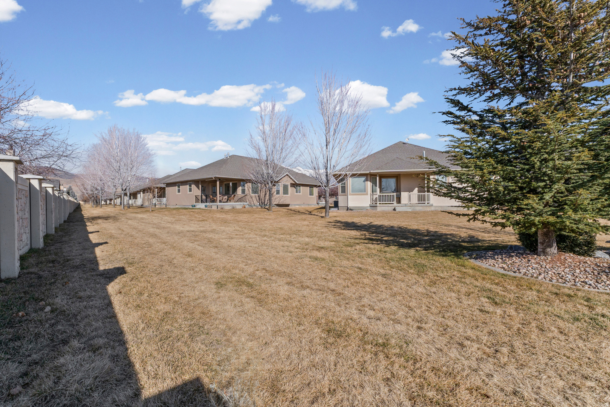 BROOKHAVEN VILLAS - Residential