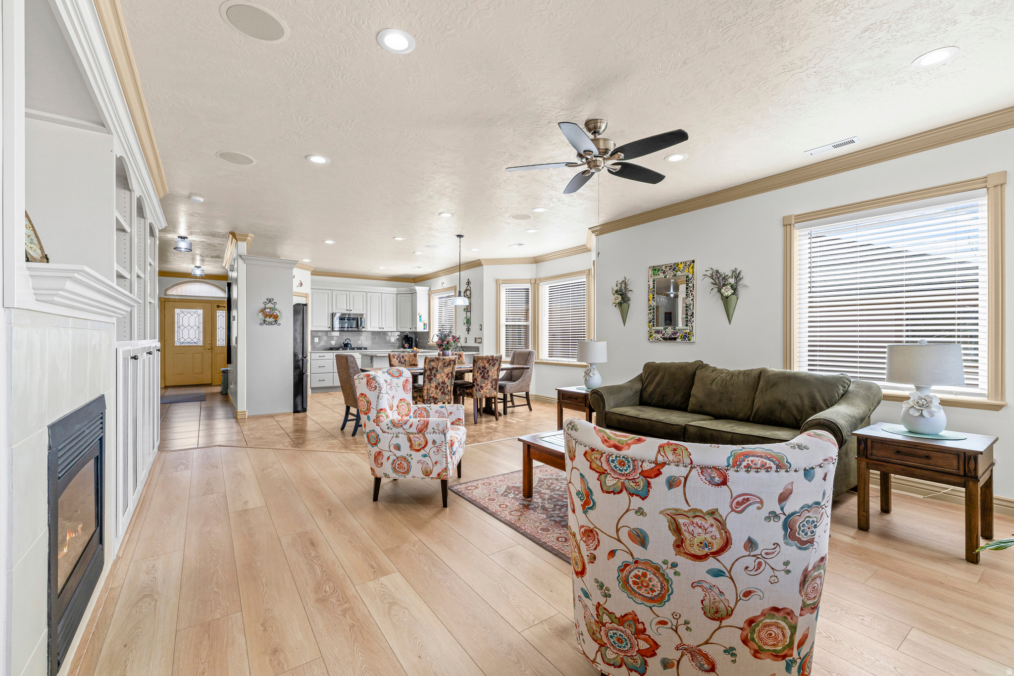 BROOKHAVEN VILLAS - Residential