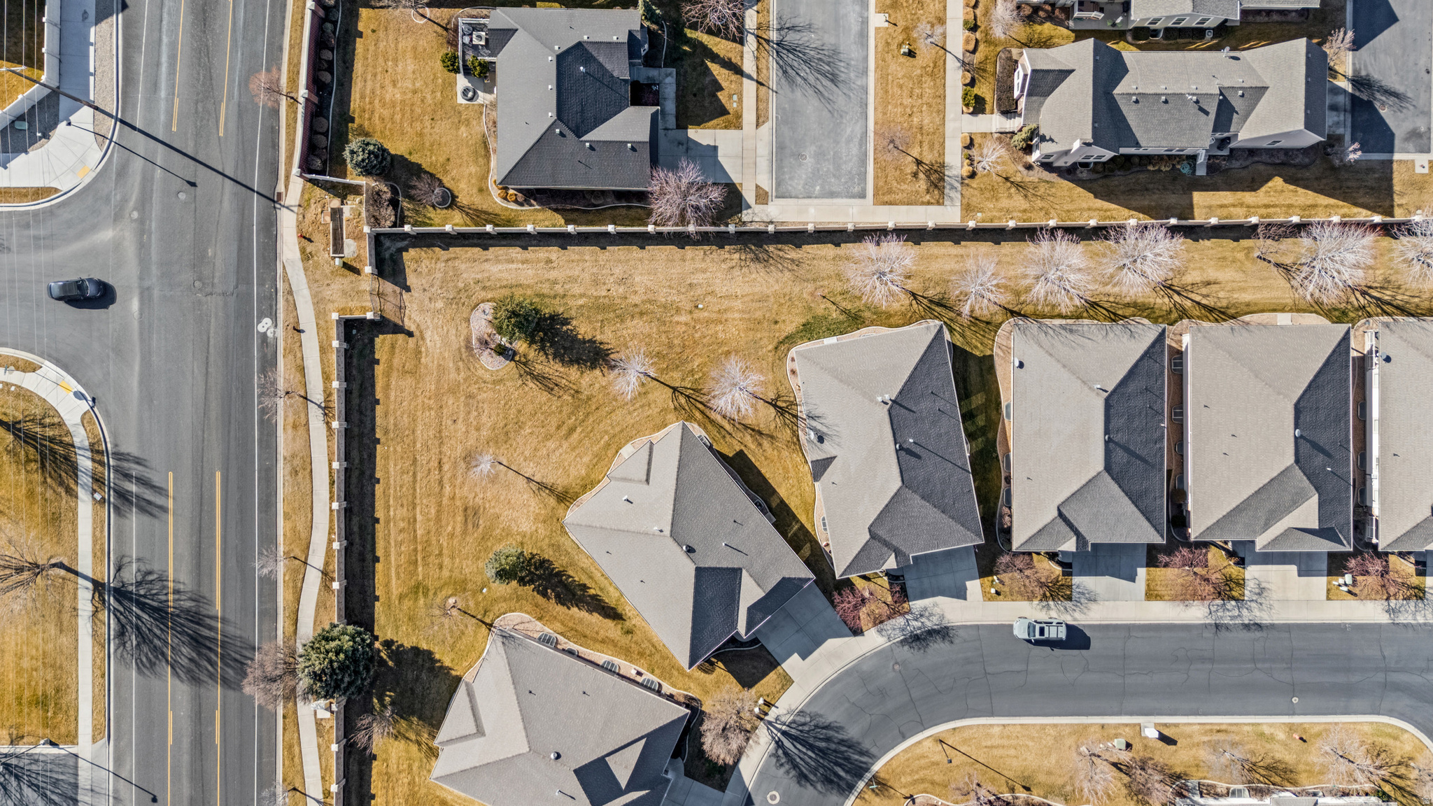 BROOKHAVEN VILLAS - Residential