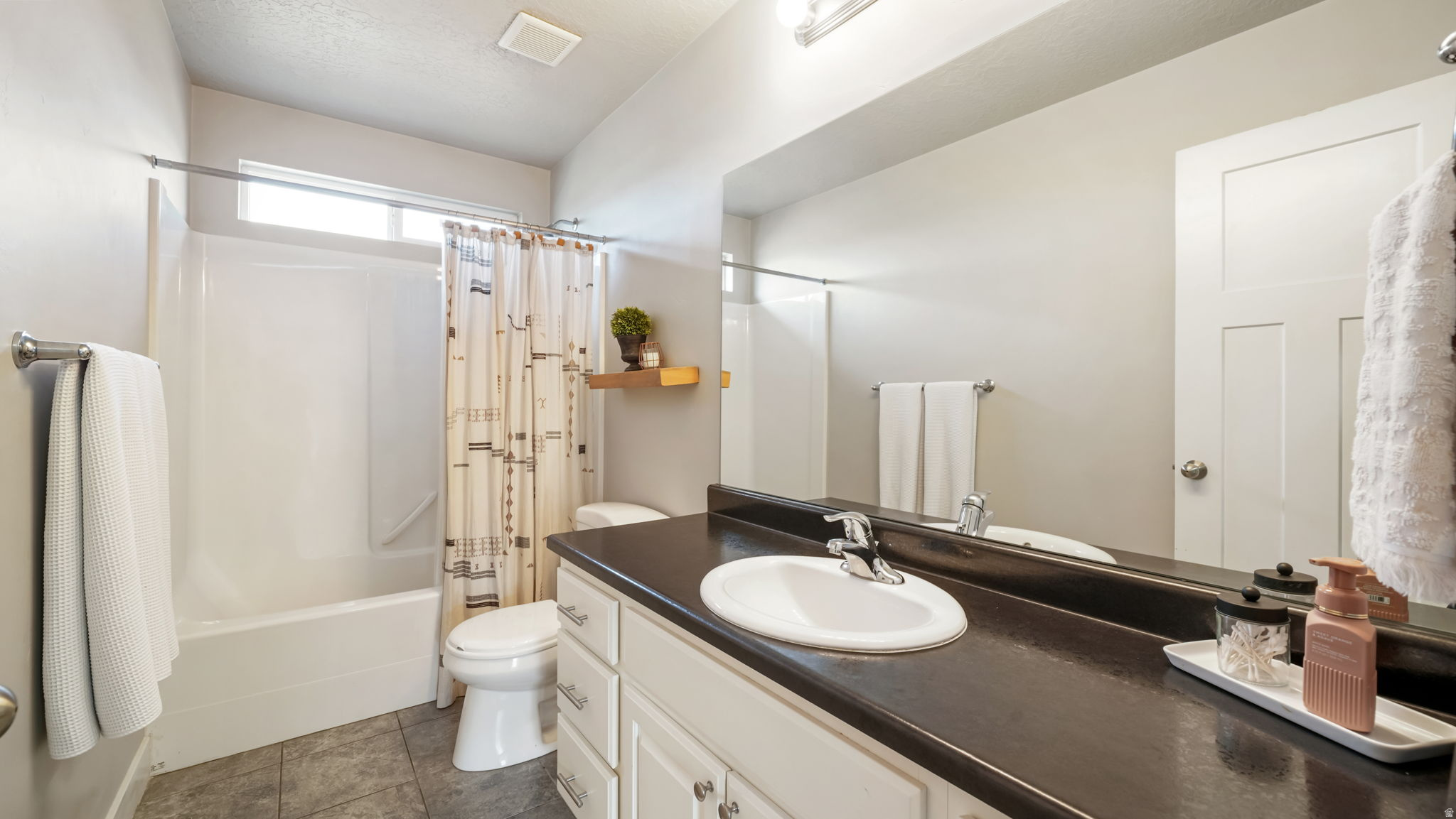 LAKE VIEW TERRACE - Residential