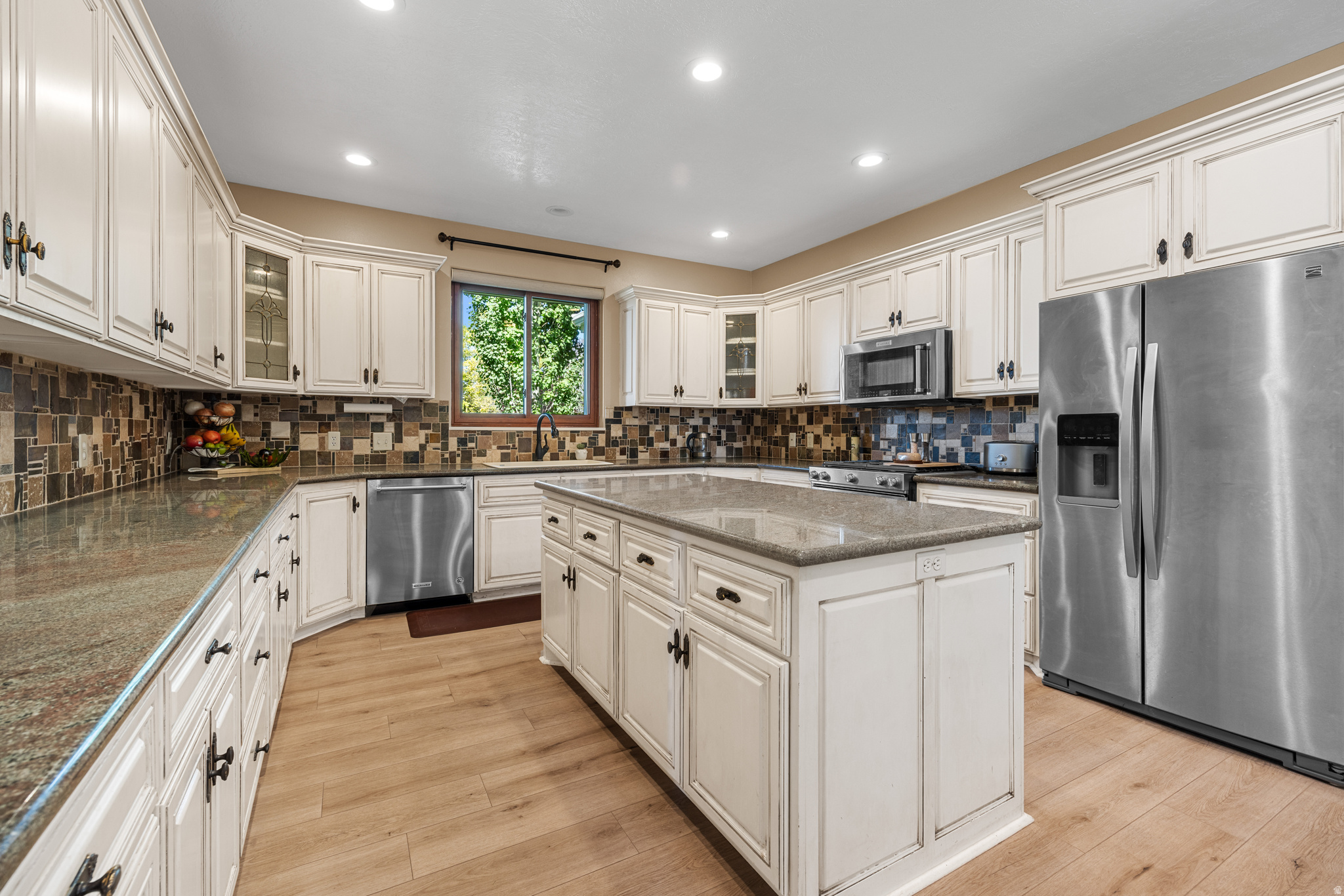 ASPEN GROVE - Residential