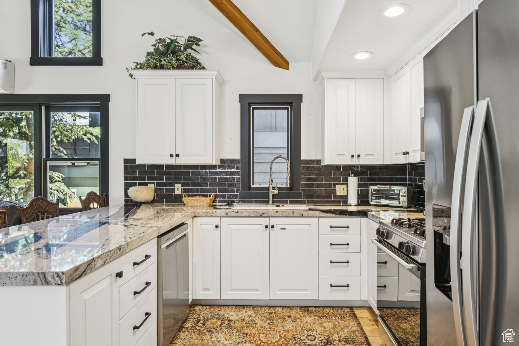 Park City, Utah 84060, United States, 3 Bedrooms Bedrooms, ,4 BathroomsBathrooms,Residential,Pending,182977