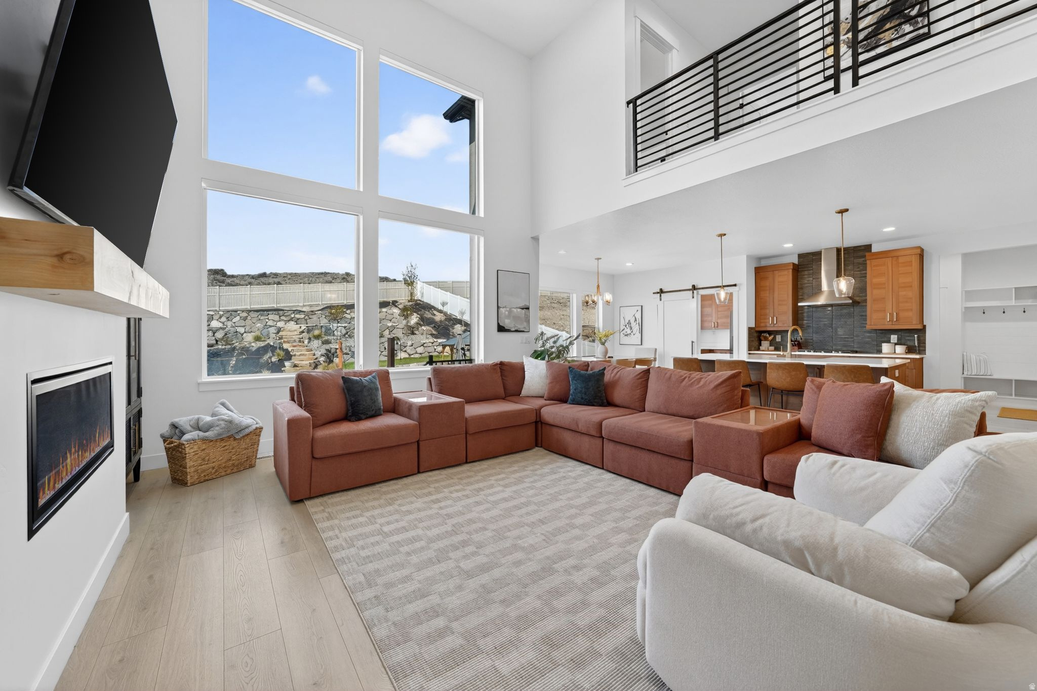 QUAILHILL - Residential