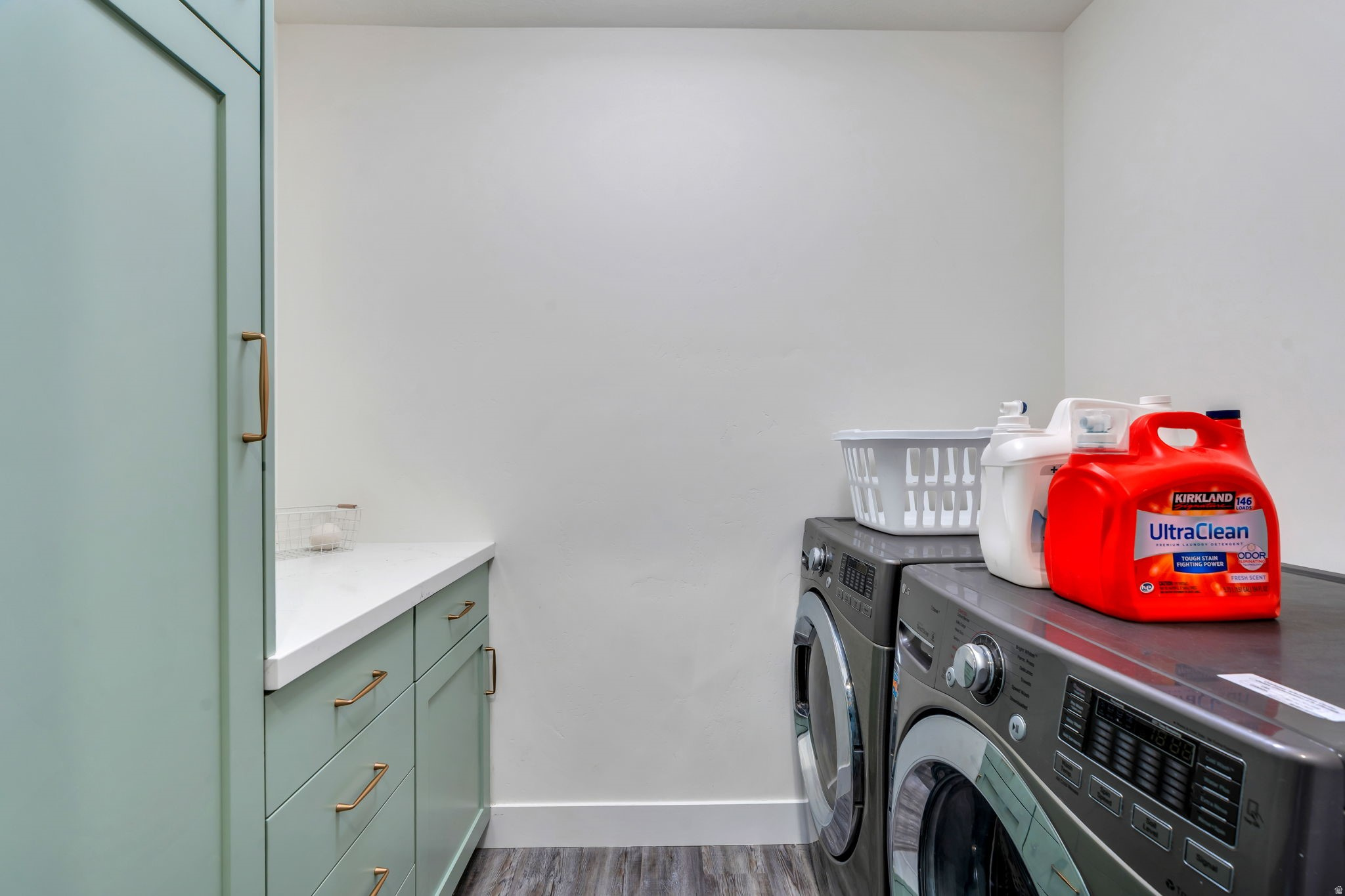 EAGLE POINT - Residential