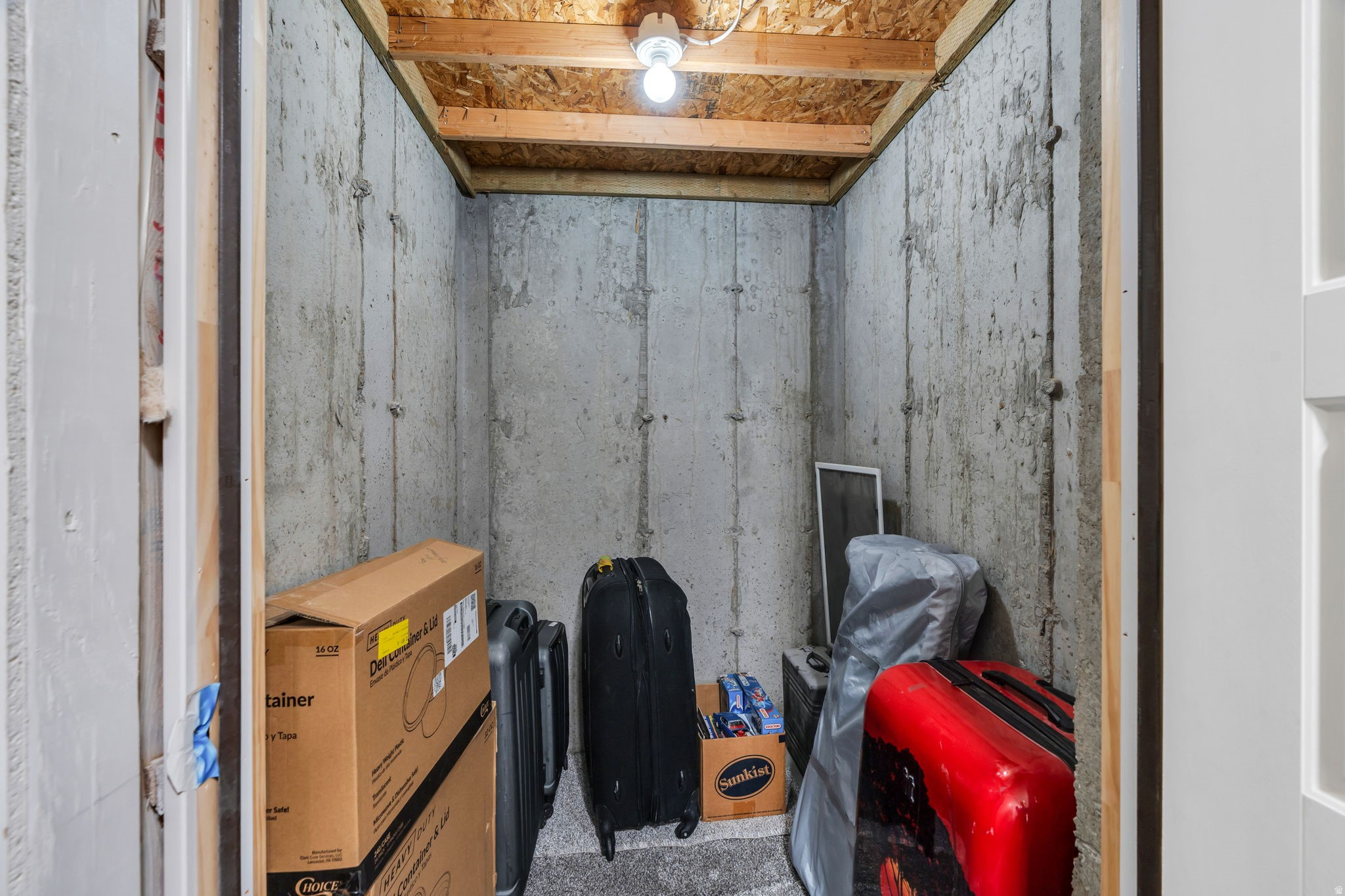 EAGLE POINT - Residential