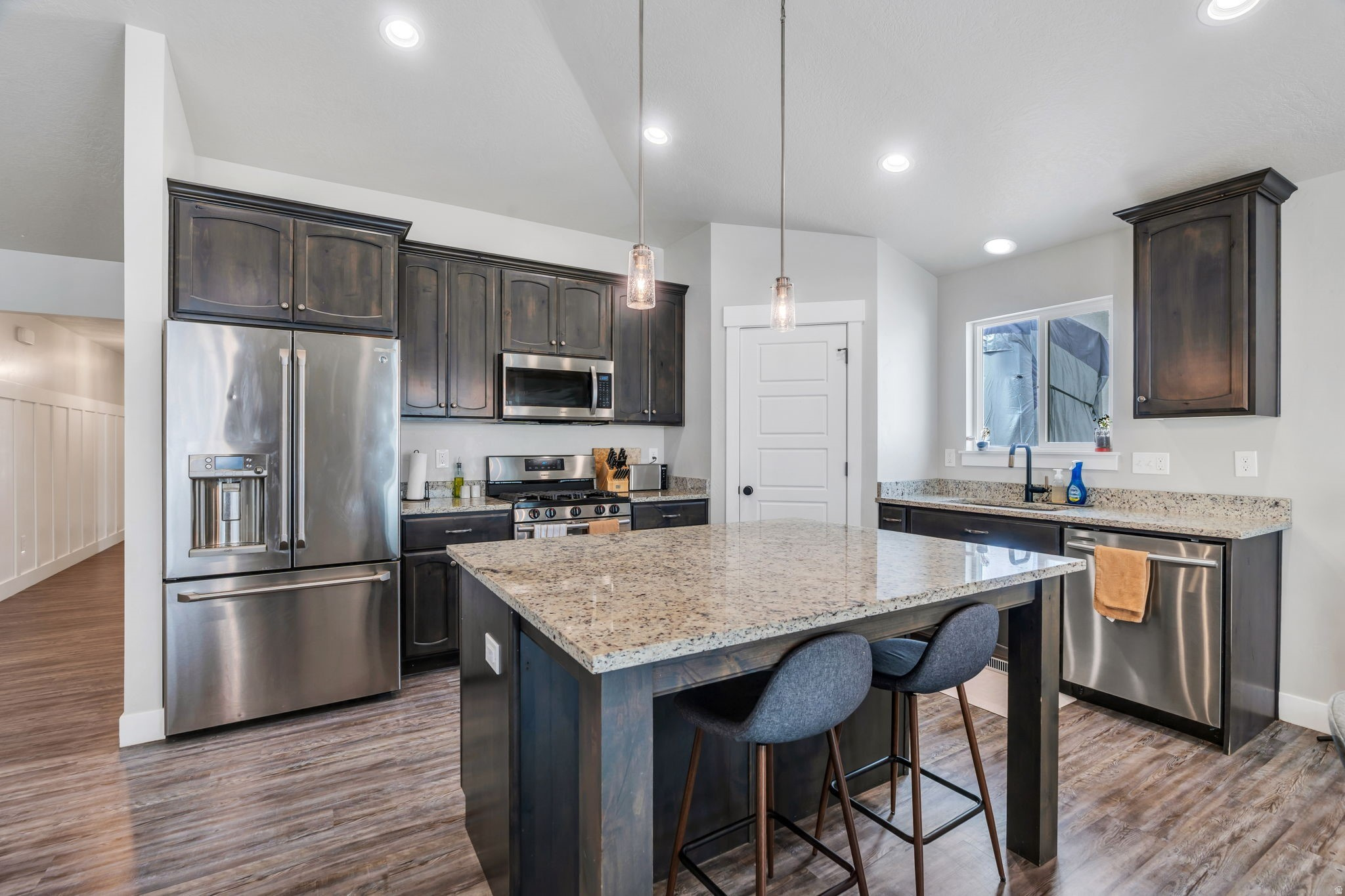 EAGLE POINT - Residential