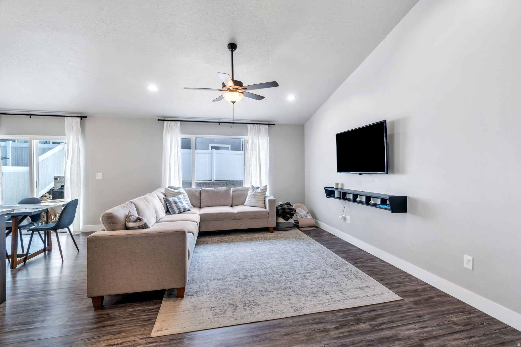 EAGLE POINT - Residential