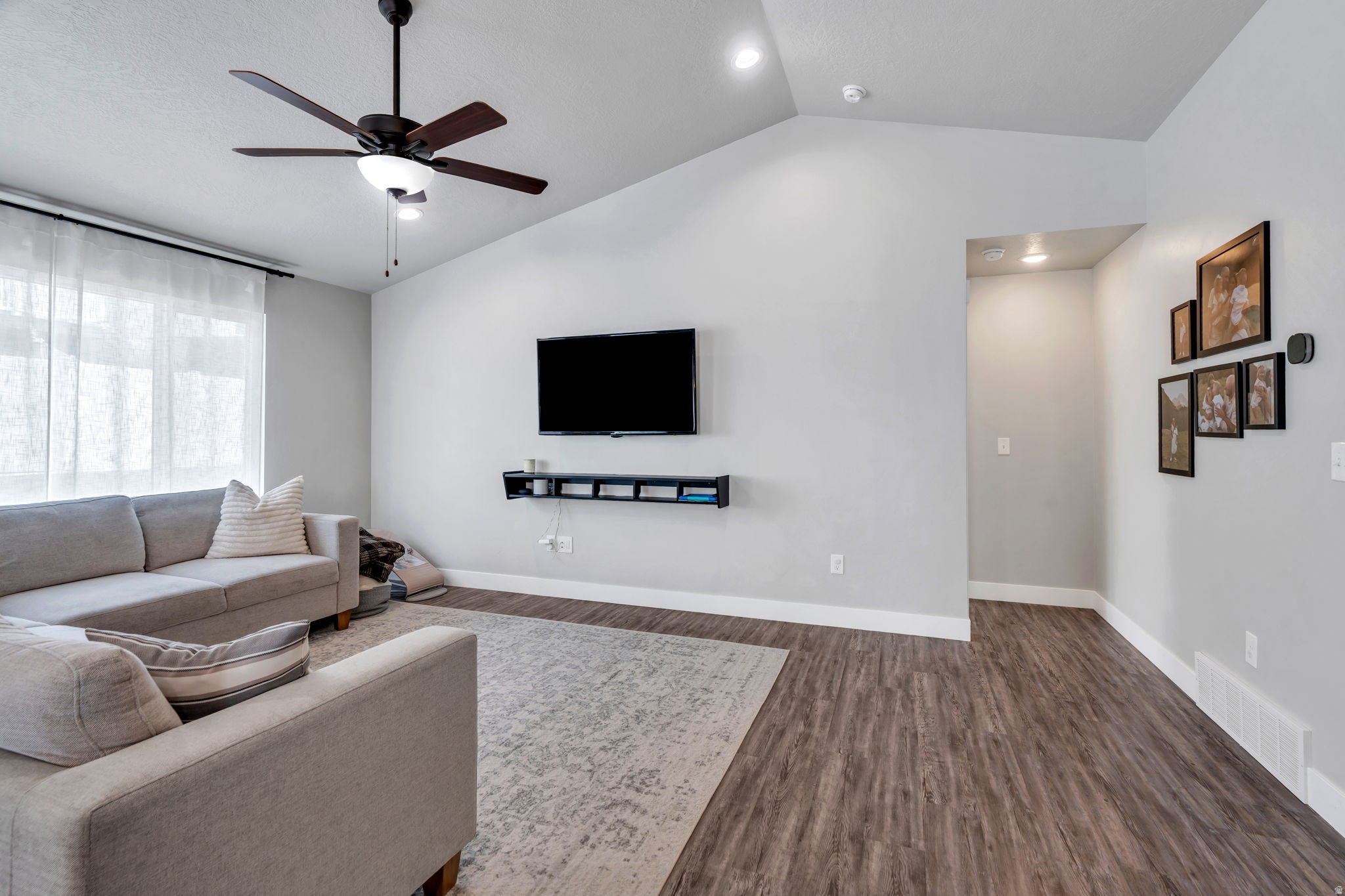 EAGLE POINT - Residential