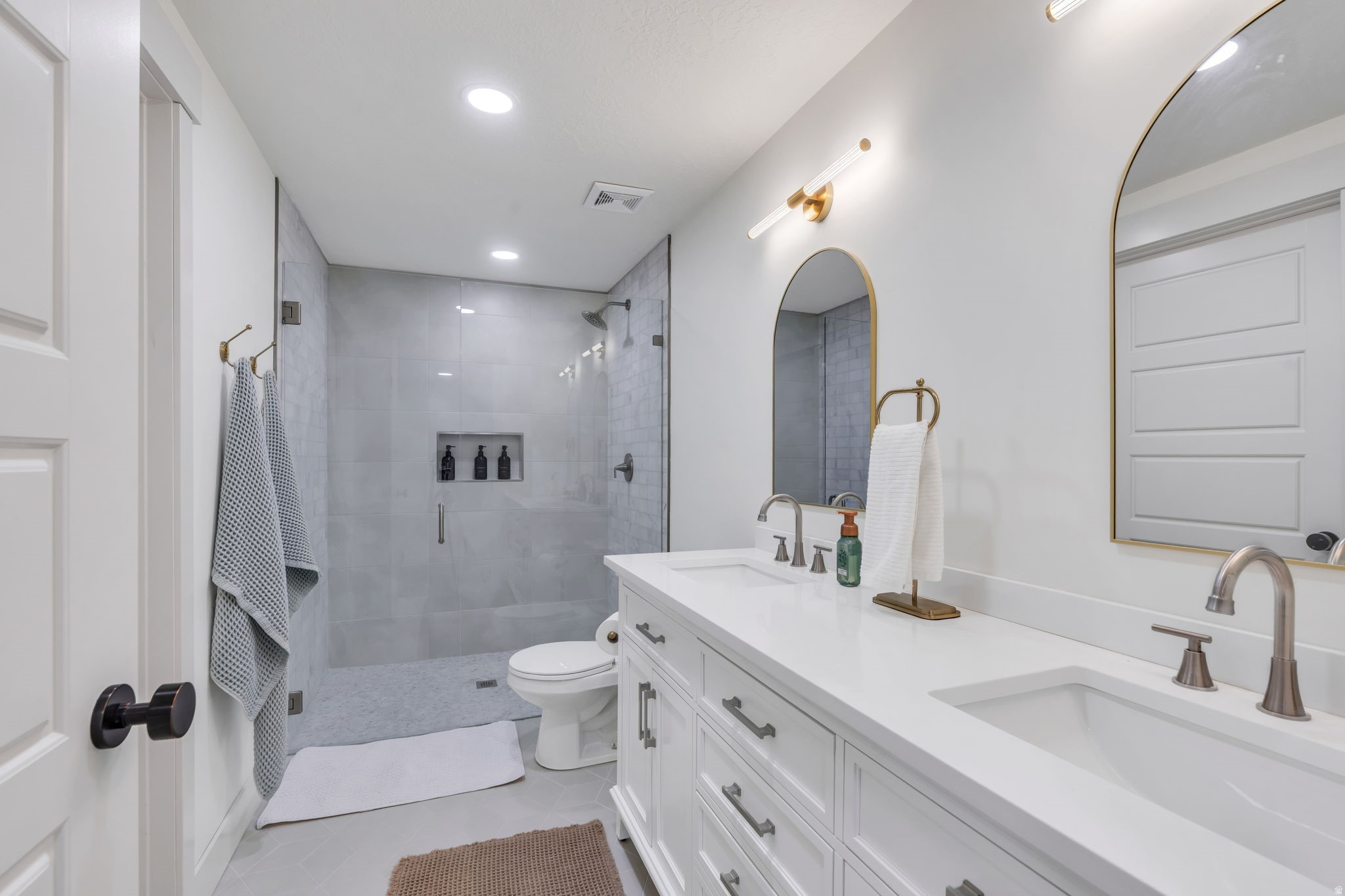 EAGLE POINT - Residential