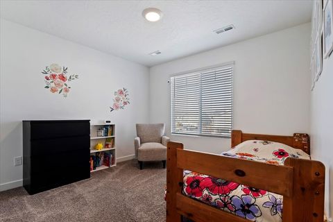 Tiny photo for 442 N COMMODORE LN, Saratoga Springs, UT 84045 (MLS # 2149071)