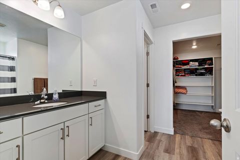 Tiny photo for 442 N COMMODORE LN, Saratoga Springs, UT 84045 (MLS # 2149071)