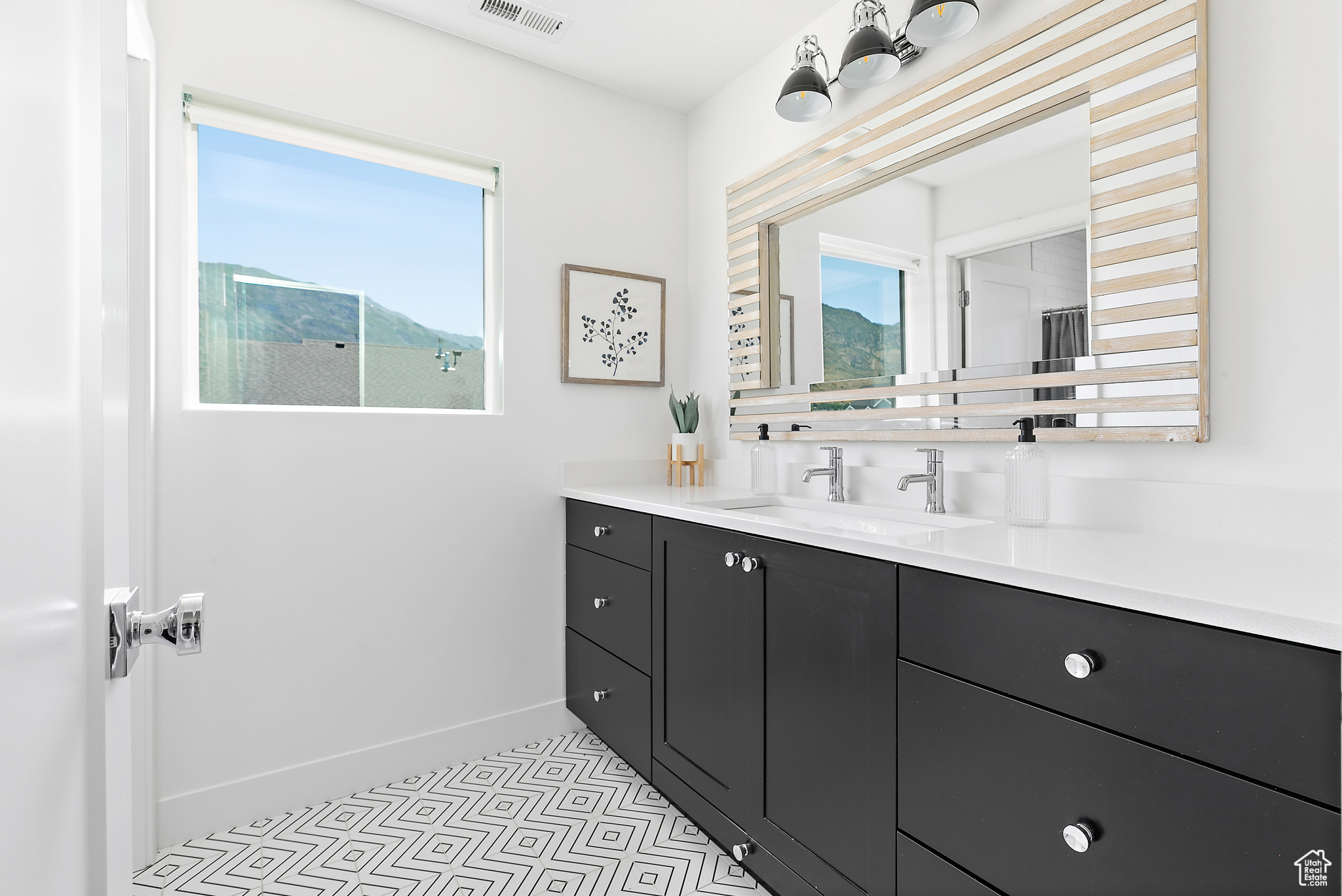 TIMP HOLLOW - Residential