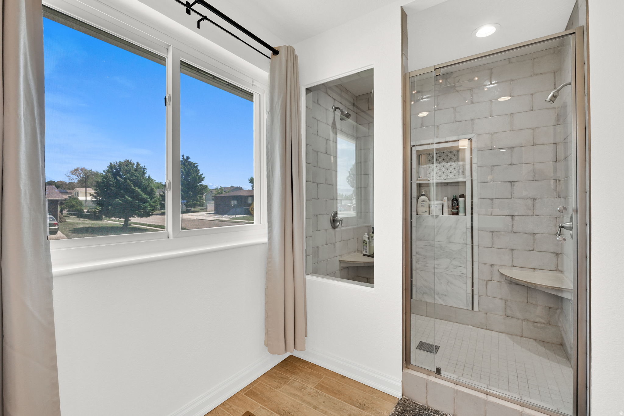 TOWN AND COUNTRY - Residential