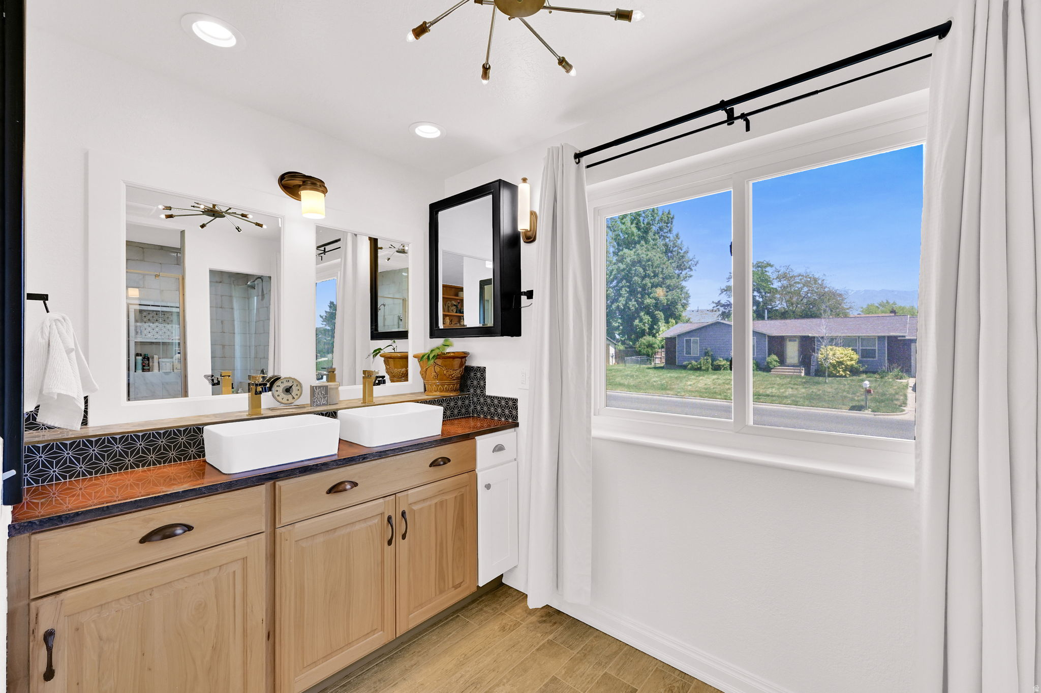 TOWN AND COUNTRY - Residential