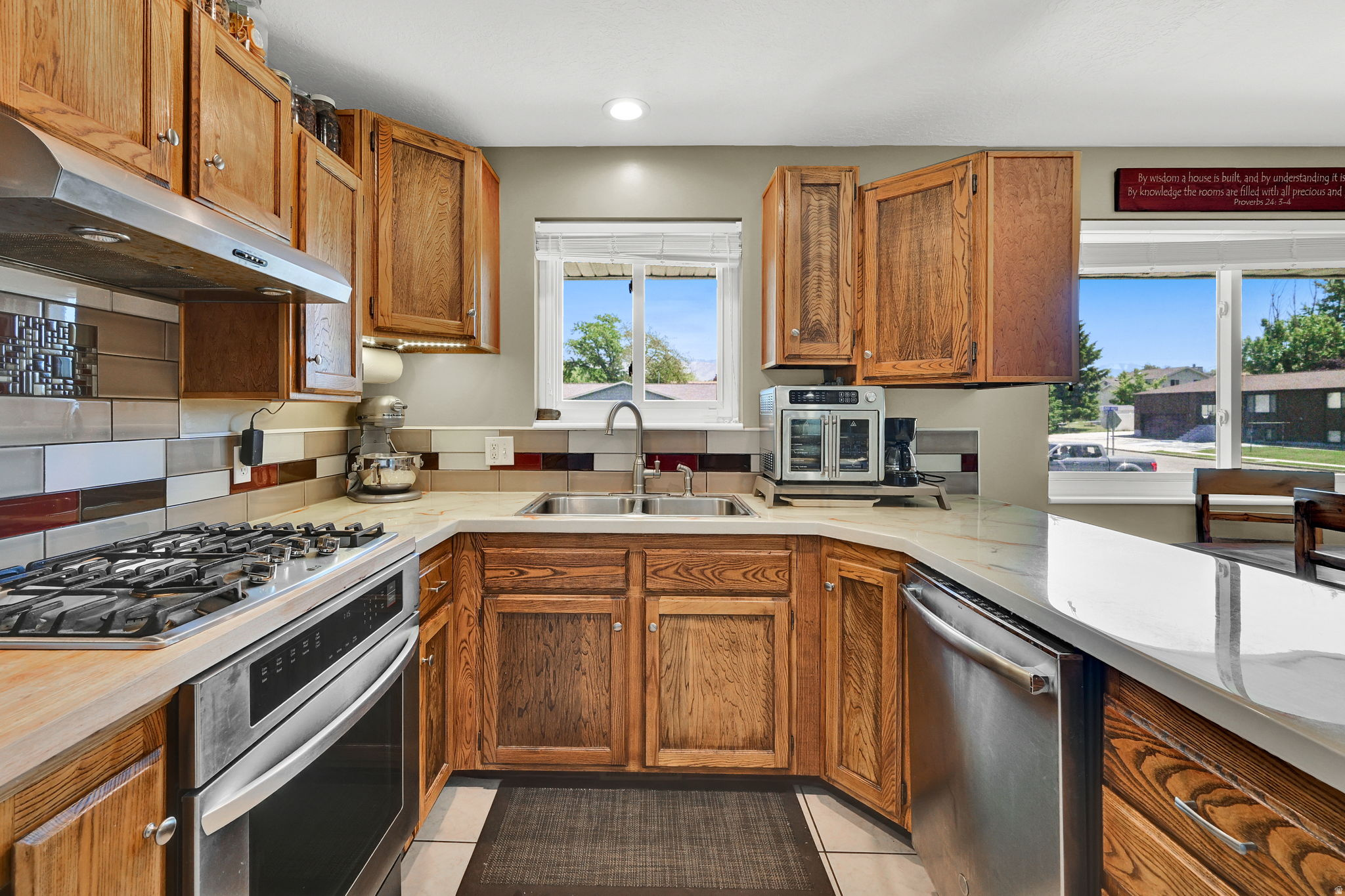 TOWN AND COUNTRY - Residential