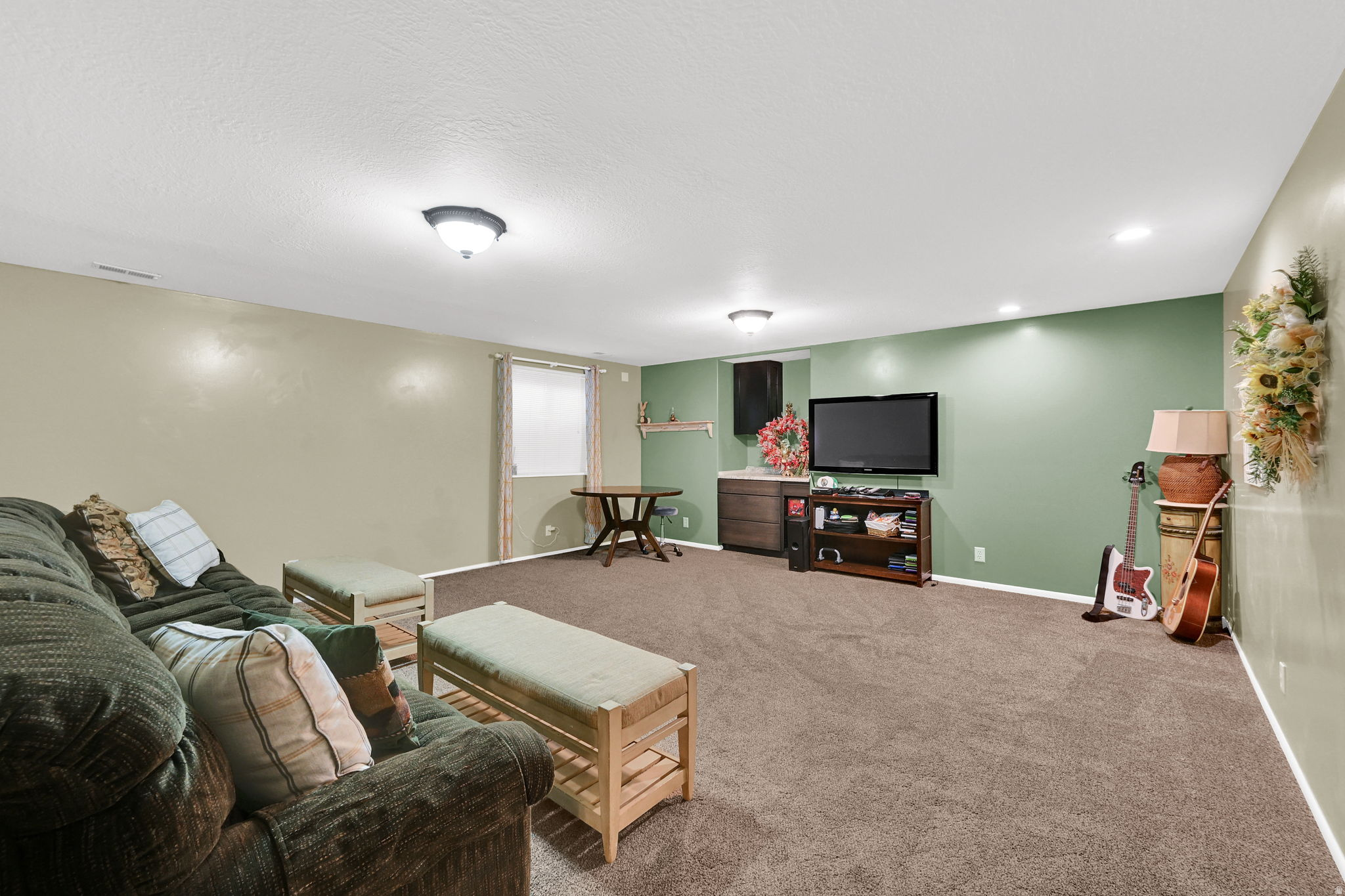 TOWN AND COUNTRY - Residential