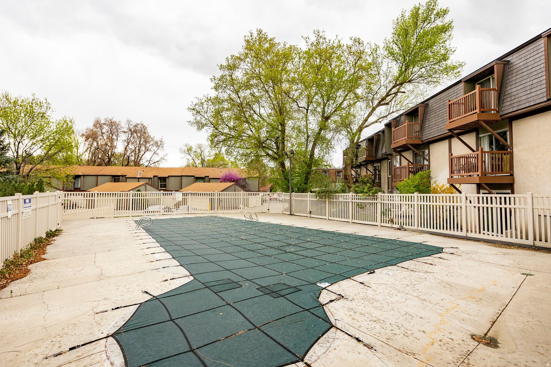 THE WILLOWS - Residential