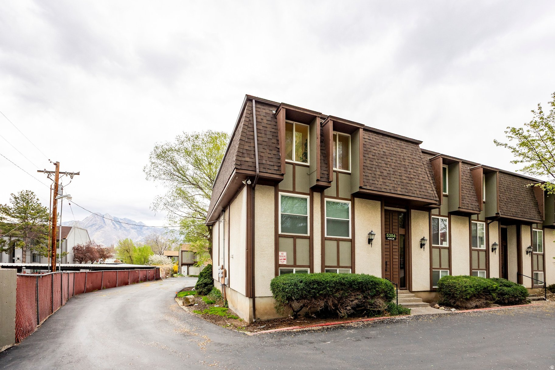 THE WILLOWS - Residential