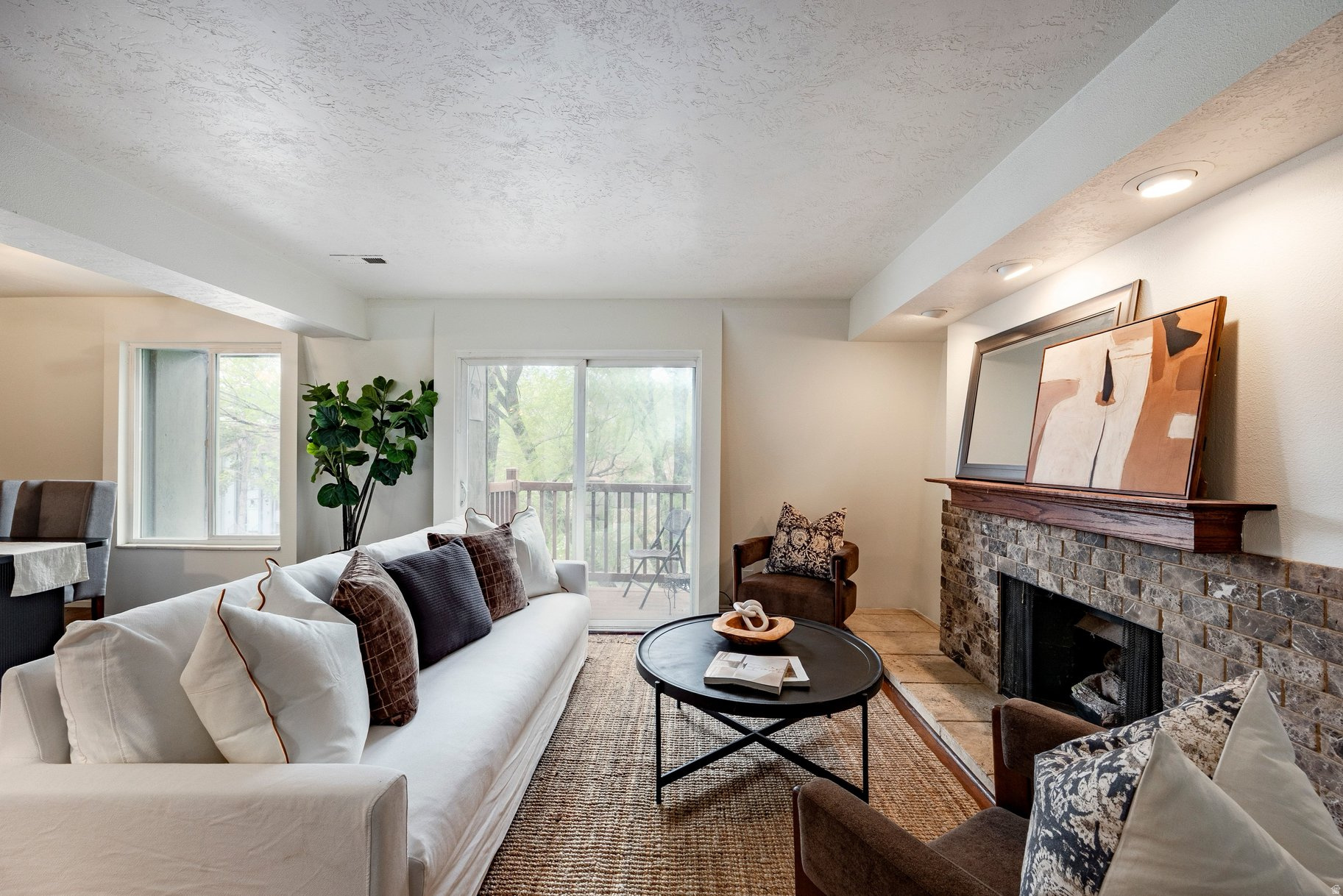 THE WILLOWS - Residential