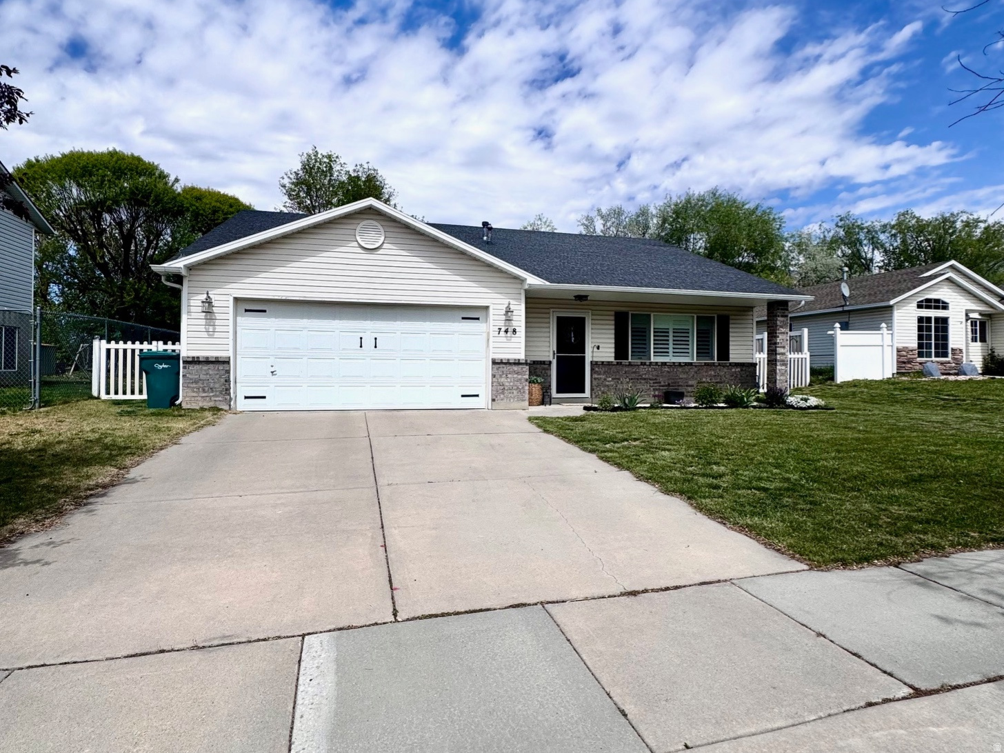 WHISPER WILLOW - Residential