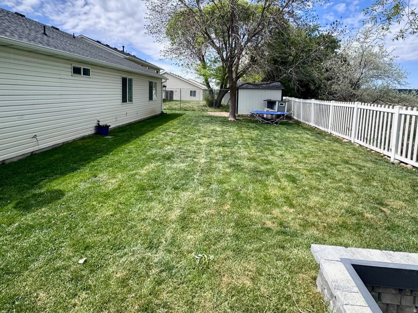 WHISPER WILLOW - Residential