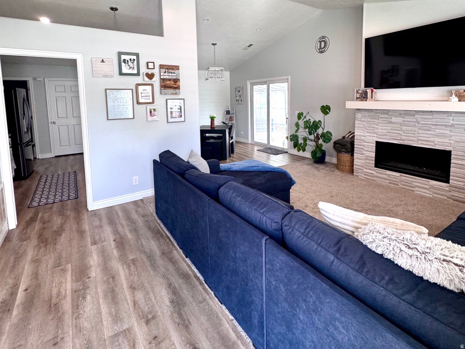 WHISPER WILLOW - Residential