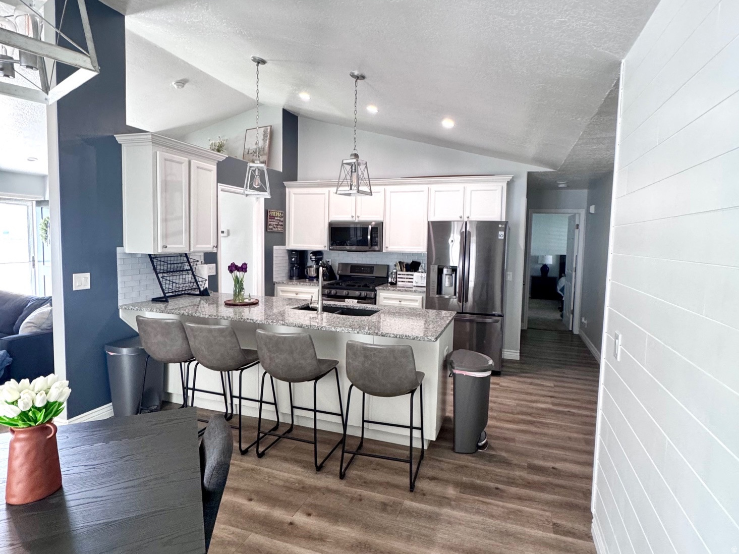 WHISPER WILLOW - Residential