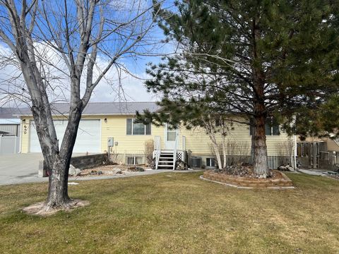 Homes For Sale - 640 W Canyon Rd<br/> Emery County, Ferron, UT 84523