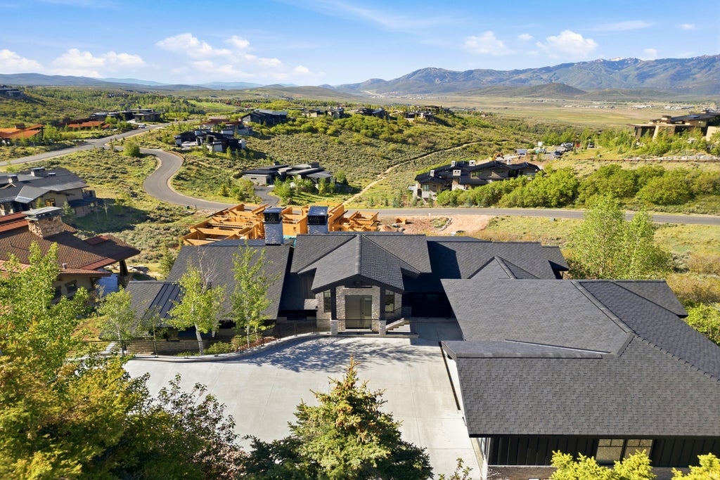 Photo of 8945 N MOUNTAIN CREST RD, Park City, UT 84098 (MLS # 2163037)