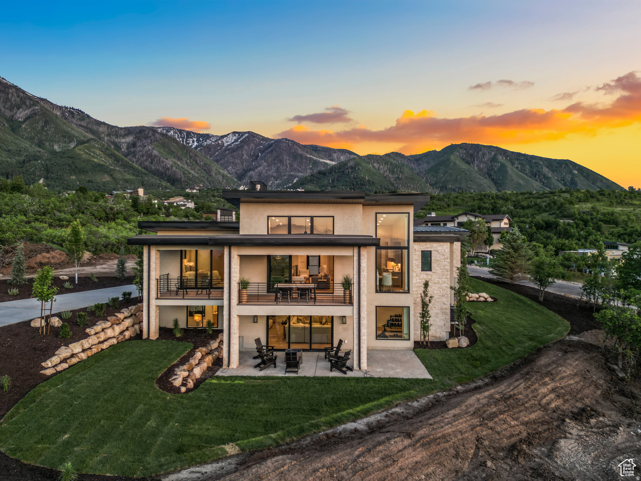 SUMMIT CREEK - Residential