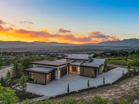 Photo of 755 SUNNY RIDGE LN #204, Woodland Hills, UT 84653 (MLS # 2121651)