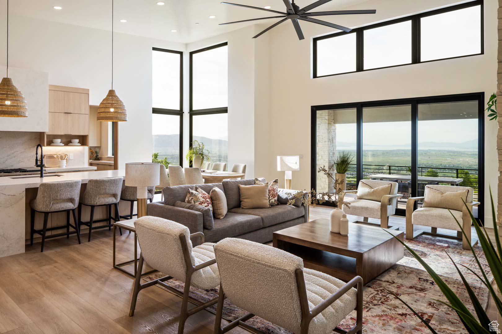 SUMMIT CREEK - Residential