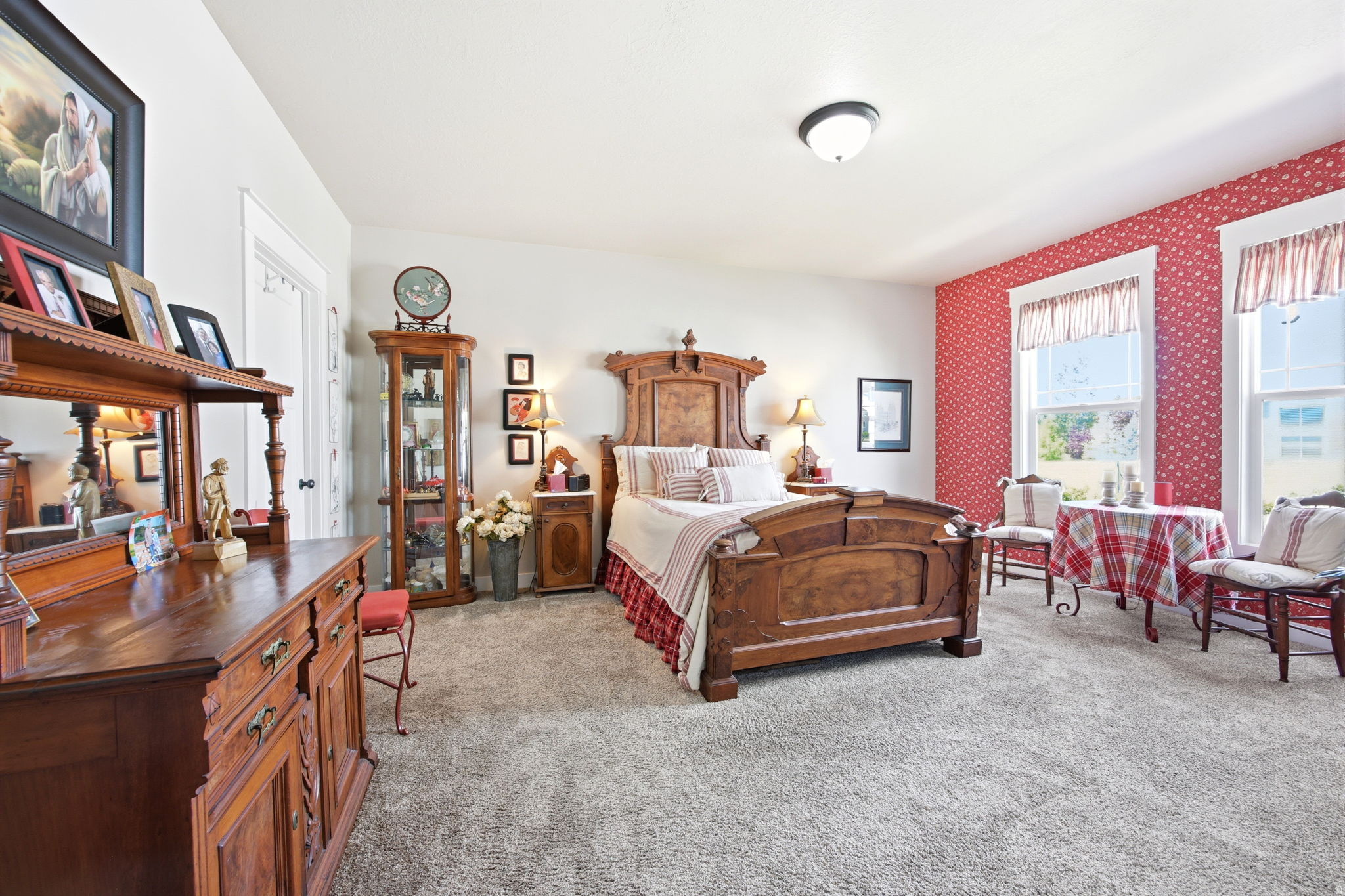 HILL FARMS - Residential